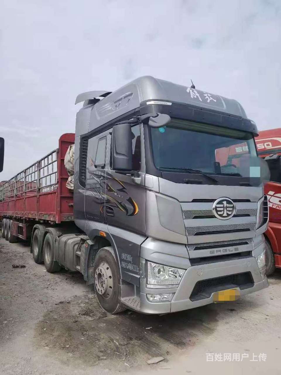 解放j7半挂车13米高栏 国五全保首付8万原版急售