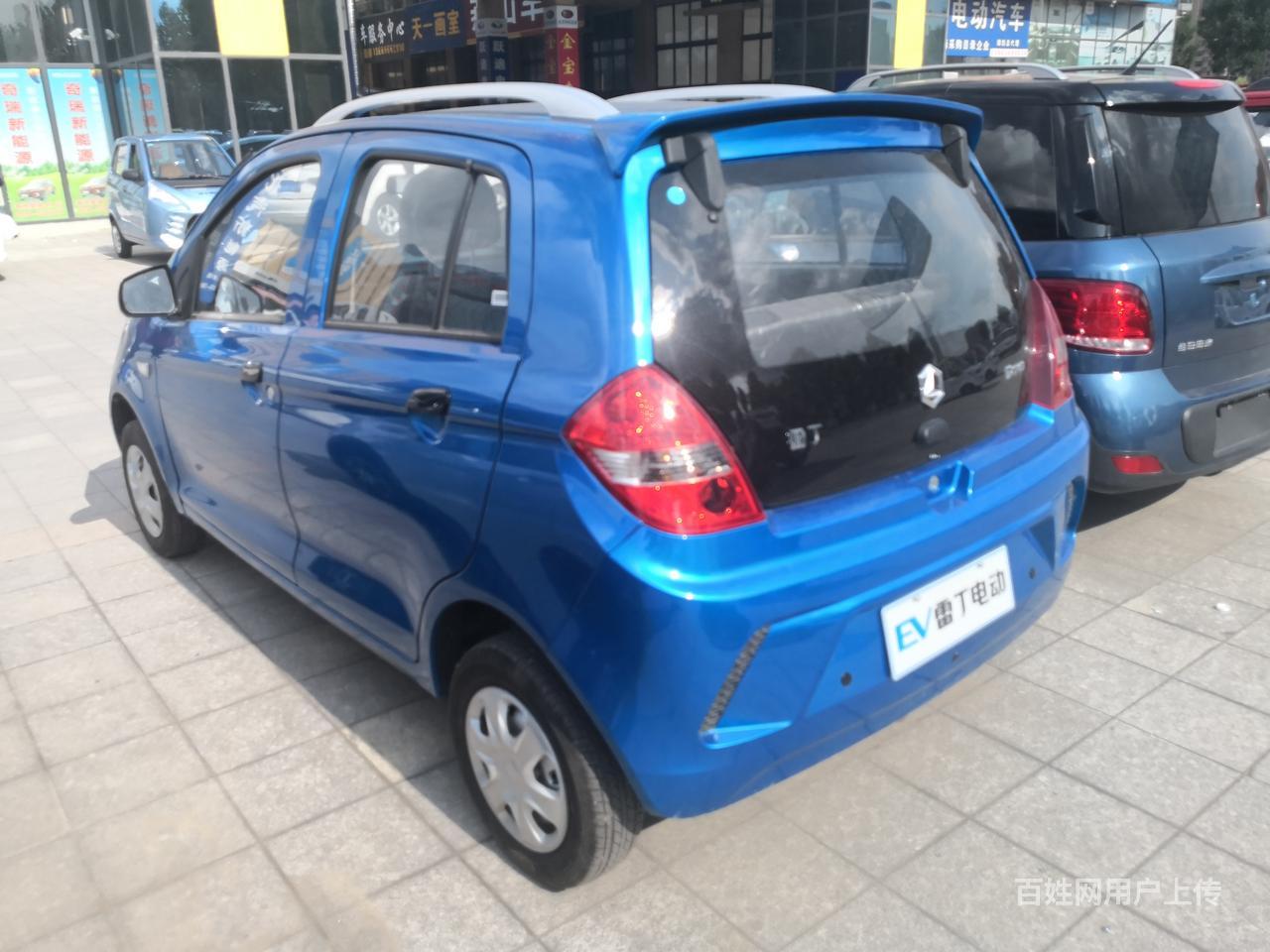 全新雷丁d70油电两用电动汽车