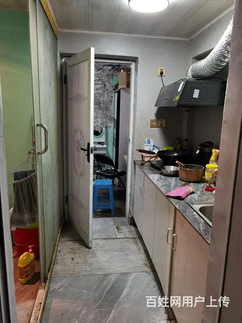 4间套房整体承包给租房业务的老板 - 图片 3