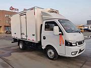东风途逸3.5米厢式 冷藏车 大型冻库专用