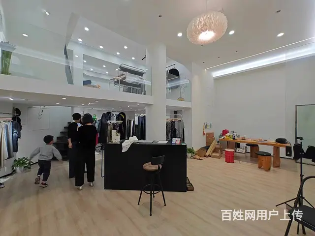 （易转推荐）义乌上下两层新装修服装店转让可空转 - 图片 4