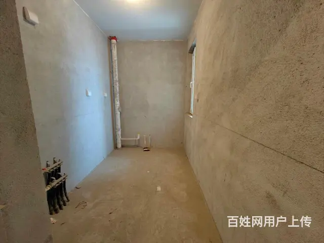 永辉花园对面 君悦豪庭 毛坯两居随意装修 老证带地下室 - 图片 3