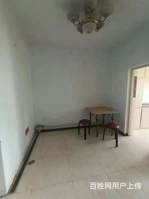 新鹤A区七楼56平 普通住宅 简单装修 - 图片 1
