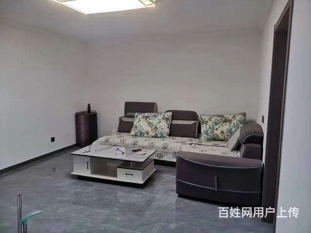 真实出租新三院地铁口两室一厅家具家电1300 - 图片 1