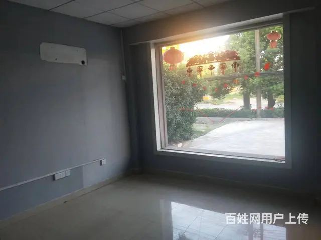 出租蕲春齐昌大道临街门面，精装设施齐全有停车场，周围三所学校 - 图片 9