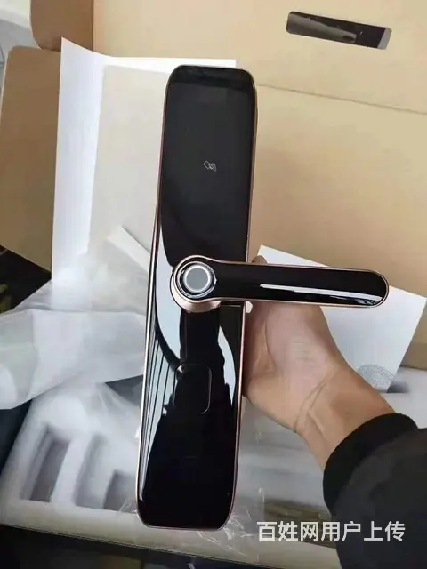 广州荔湾区上门开锁换锁，芳村上门开锁换锁芯，防盗门安装指纹锁 - 图片