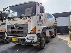 广西二手南宁牌13年四桥日野700大12方搅拌车