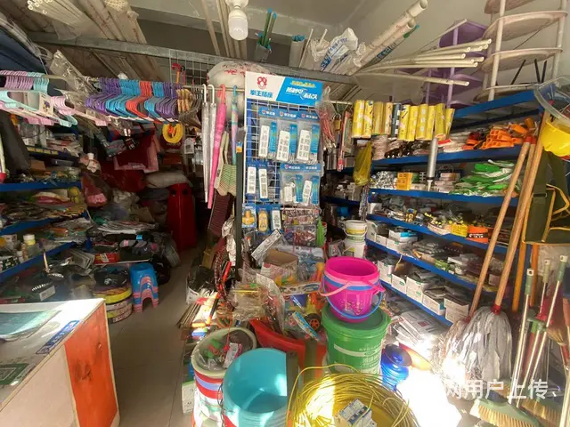 （优转网）小区出入口五金店旺铺转让 - 图片 3