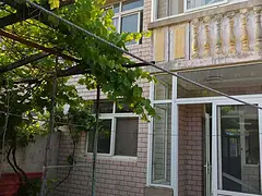 火车站附近二层楼