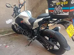自用摩托车，