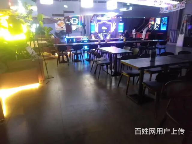 海甸岛华彩海口湾广场2400平体育游玩店转让 - 图片 9