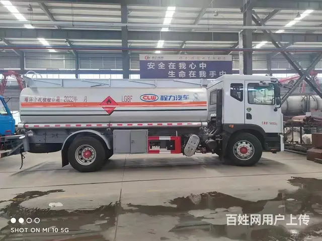 全新油罐车出售，包上户挂牌 - 图片 2
