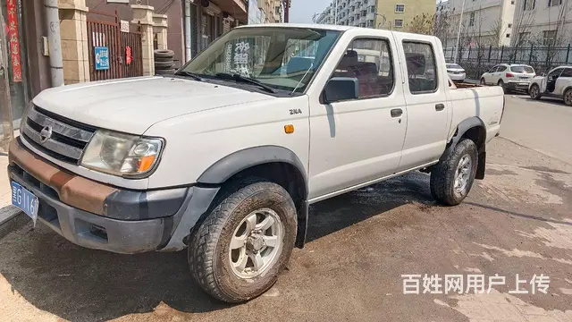 日产汽油四驱皮卡 - 图片