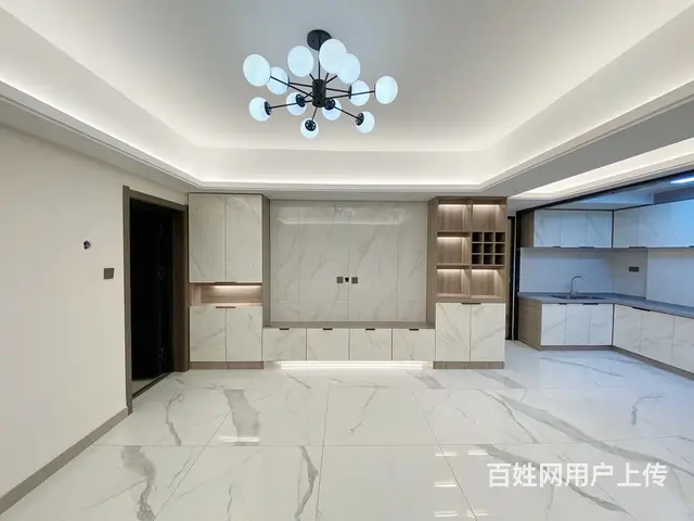 首付22万住市中心三室精装
银领国际17楼95平三室一卫，采 - 图片 1