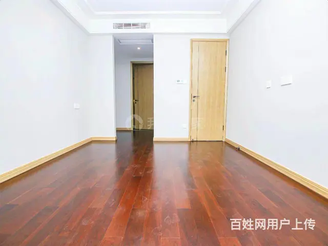 锦尚和品府 客厅东边对泳池 南边1300方大草坪 诚心卖 - 图片 7