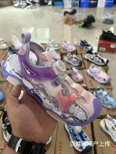 江枫服饰提供品牌童装鞋服批发双星 - 图片 1