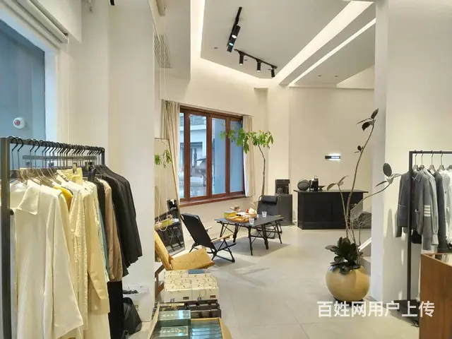 （易转推荐）新昌新装修客源稳定服装店转让 - 图片 3