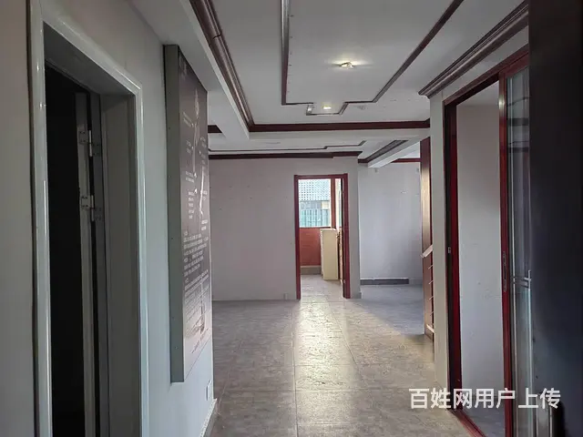 绿地商务城领海85平，地铁口，视野优 - 图片 1