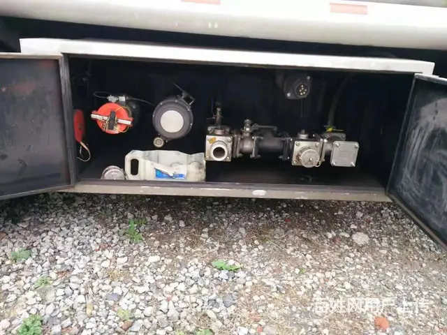 厢式危险品运输车 东风单桥危险品厢式货车 便宜卖 - 图片 3