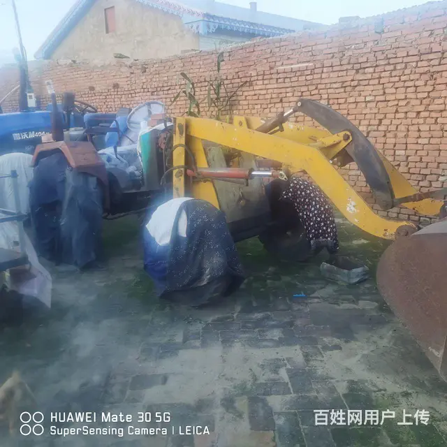 四轮铲车 - 图片 1