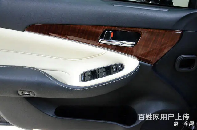 [苏州]丰田皇冠 2.0T 自动 时尚版 2015 - 图片 12