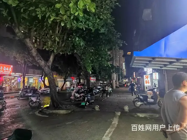 （51旺铺推荐）龙华二横路60平餐饮转让 - 图片 9