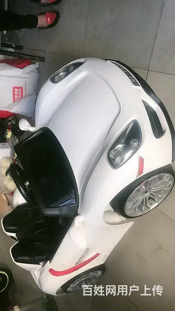儿童电动汽车全功能加长续航四驱加推杆加遥控 - 图片 1