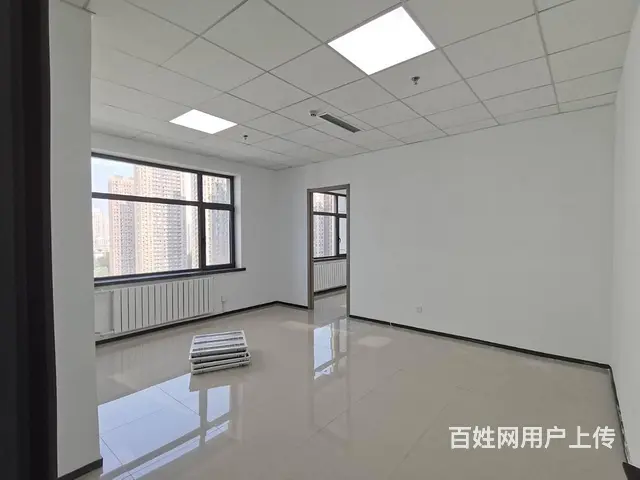 世纪大厦地铁口 158平写字间 带隔断 送免租期停车位 - 图片 2