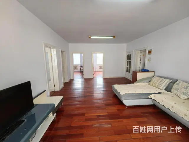 时代广场附近，精装修，房屋新粉刷，出租 - 图片 1