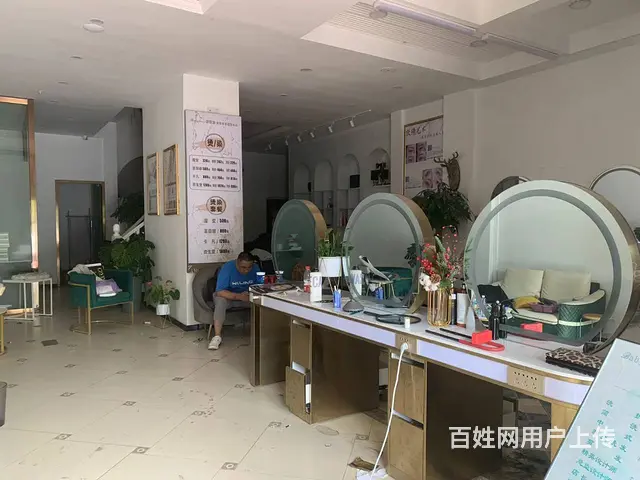 （房东直接出租）天心区友谊路63平方和300平方店铺出租 - 图片 4