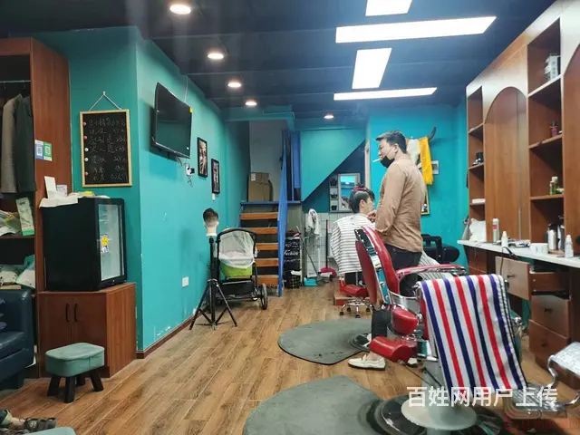 达州铺源网）西外西苑佳居东门33㎡美发店转让（带夹层） - 图片 4