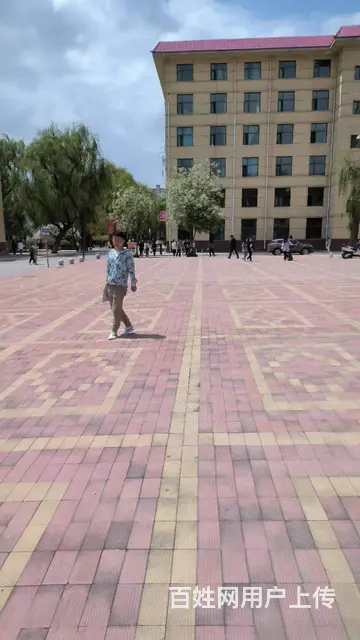 青海民族大学食堂档口 - 图片 5