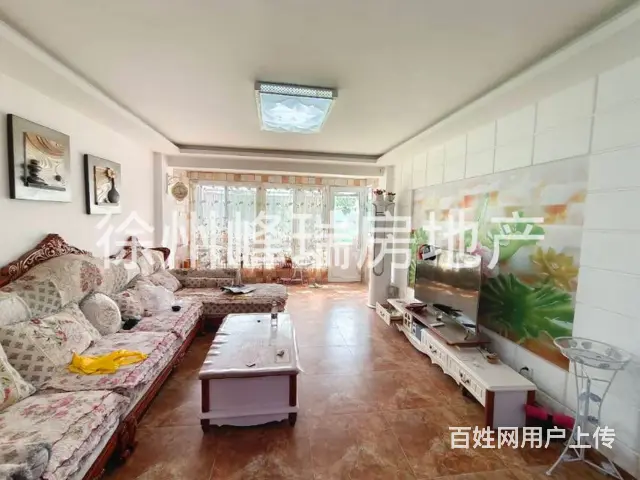 急租区政府旁 低层精装两室 家具家电齐全 带暖气 包物业费！ - 图片 1