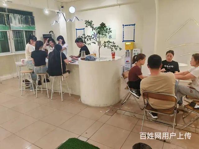 （51旺铺推荐）琼山区河口路临街300平带天台水吧棋牌室转让 - 图片 3