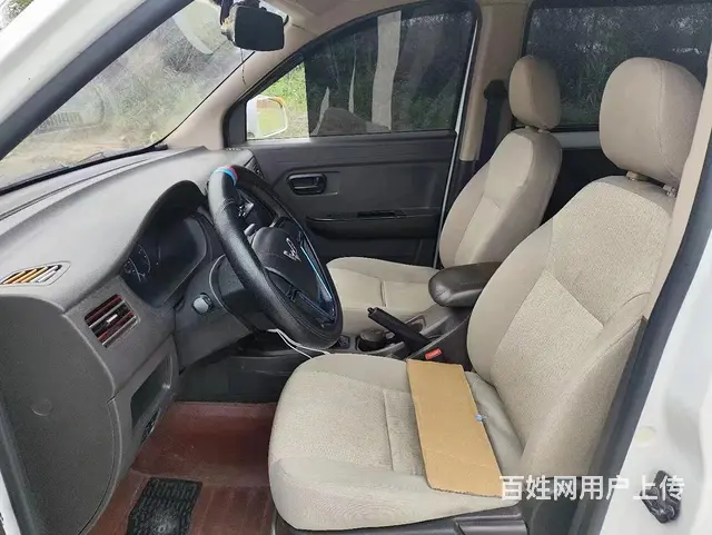 16年五菱荣光V， - 图片 8