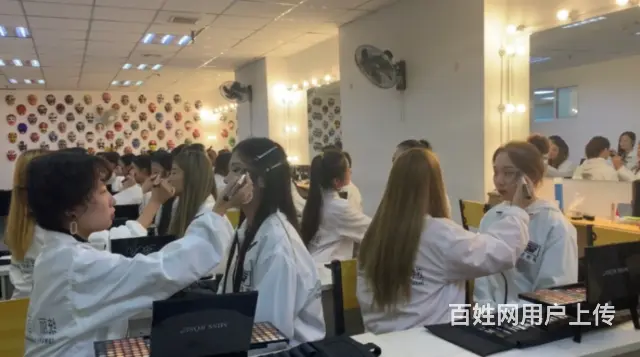 沈阳美容美发学校 - 图片 6