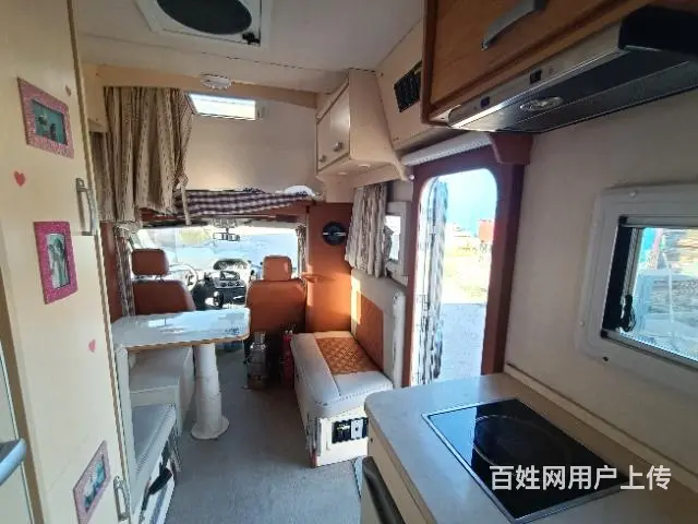 大通6座6卧C型房车租赁 - 图片 3