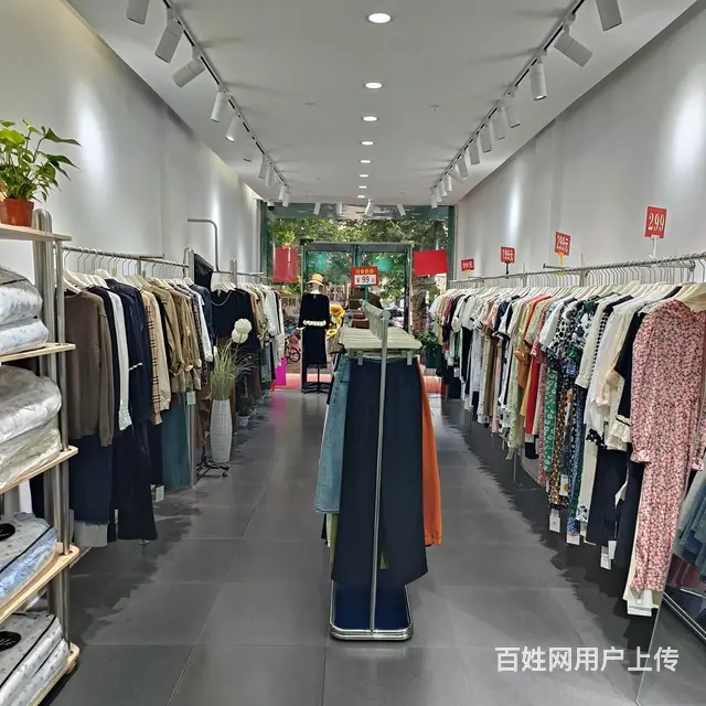 3049神火大道步行街南头服装店转让 可空转 - 图片 4