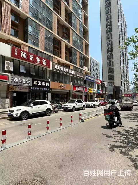 （诚速）出租万象汇旺铺适合餐饮超市等多种经营临近小区有停车位 - 图片 3