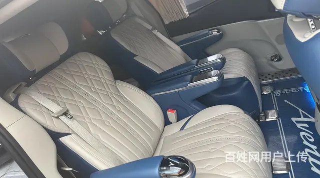 别克GL8 2020款 GL8 陆上公务舱 2.0T 手自一 - 图片 2