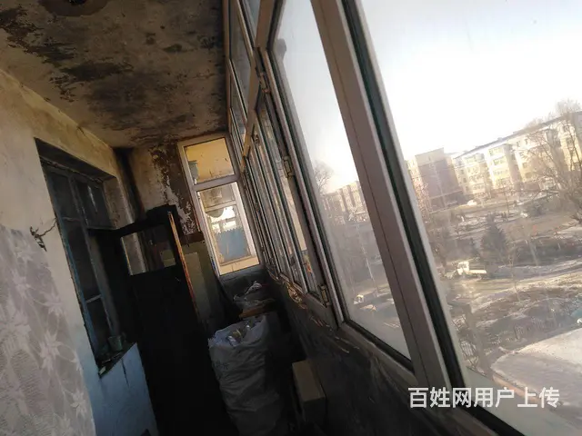 四楼55平租每月200元赠送一楼库房 - 图片 1