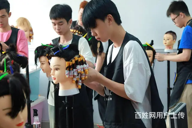 0基础学美发首选百美汇 - 图片 1