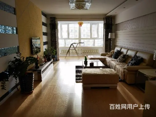 出售海拉尔河西新区嘉苑四楼带车库 - 图片 1