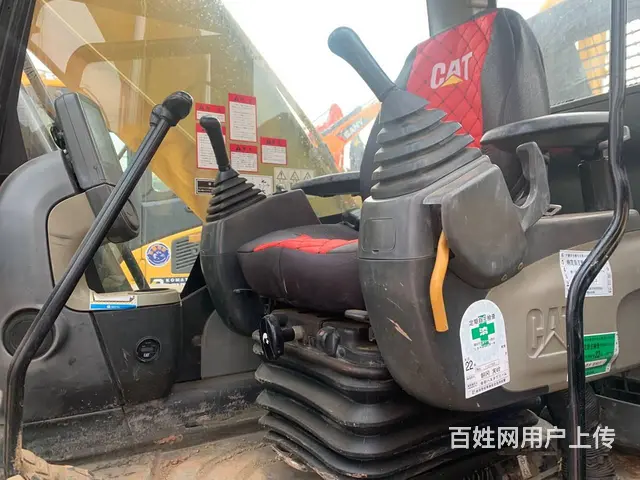 低价急售精品二手挖掘机卡特323D2，动力十足不贵 - 图片 7