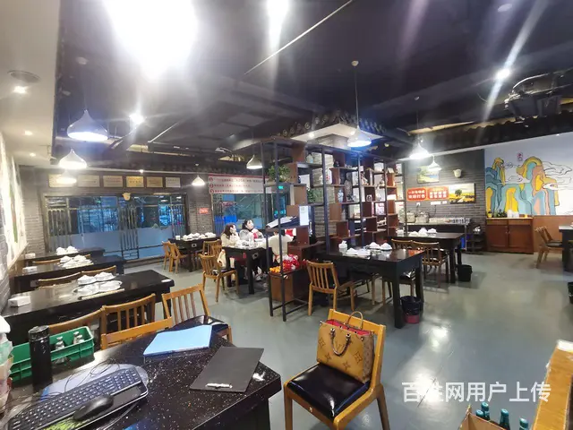 旺铺居）市中心火锅店带超大外摆停车场整体转让或空转 - 图片 2