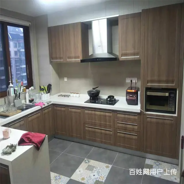 金城尚品中层96平，现代婚房装修，客厅朝南，两室两厅 - 图片 2