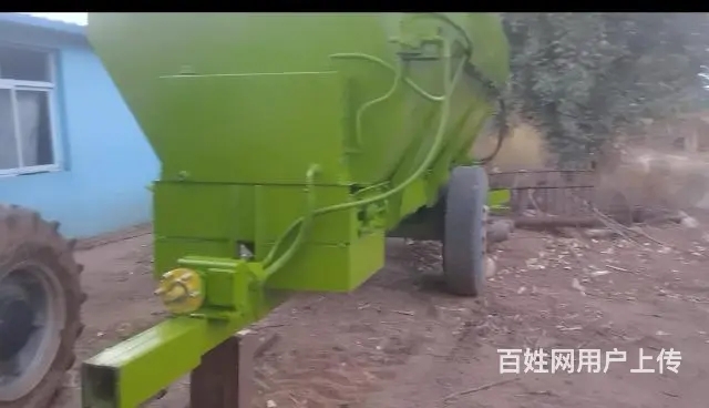 撒粪车 - 图片