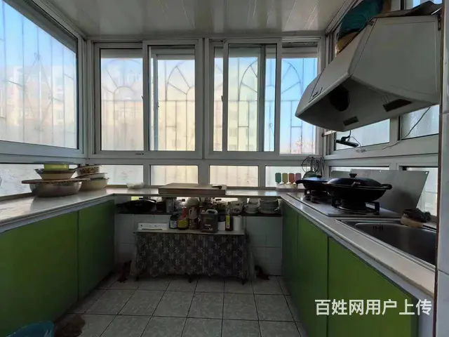 大凌河边水利小区一楼103平两室老式装修带地下室 - 图片 3