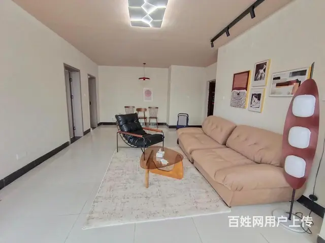 5号线火炬村地铁口，运通馨苑电梯大两房，轻奢民宿风，超大阳台 - 图片 1