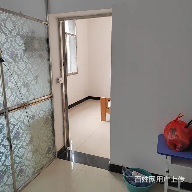 小2室1厅出租。 - 图片 3